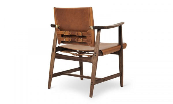 BM1106 Huntsman Chair, Walnut with Oil Finish and Cognac Brass