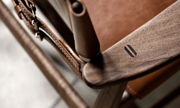 BM1106 Huntsman Chair, Walnut with Oil Finish and Cognac Brass