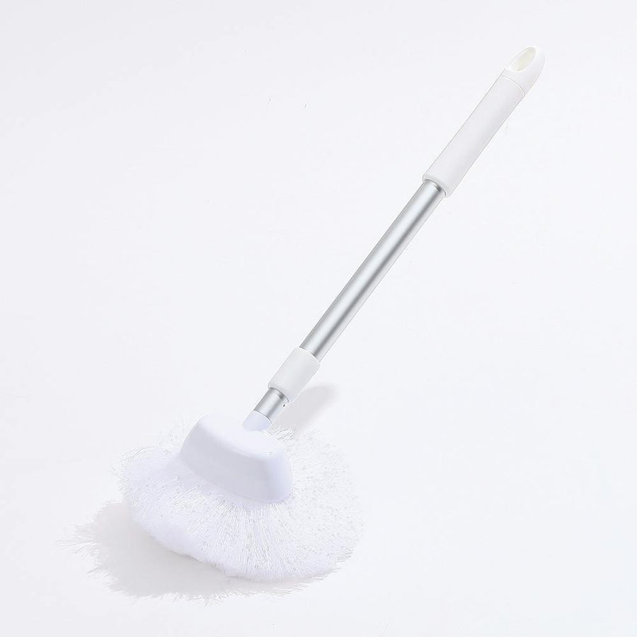 A bath brush that can be washed without using detergent