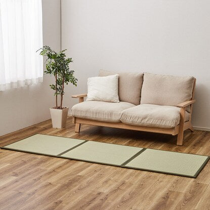 Foldable tatami mat with three connected sides, 75 x 225 cm