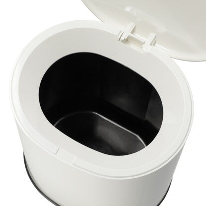 Easy to open and close toilet pot with handle