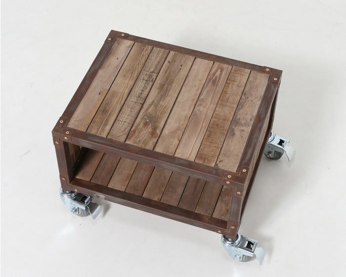 LOUIS SIDE TABLE (RUST) Louis side table