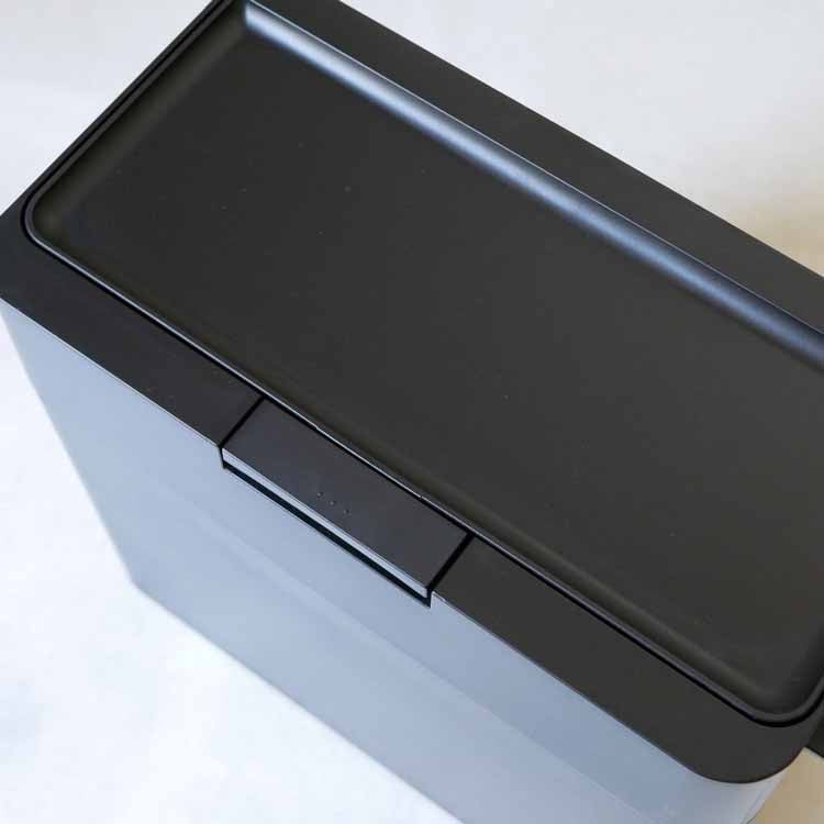 Seals 9.5 Airtight Dustbin, Black