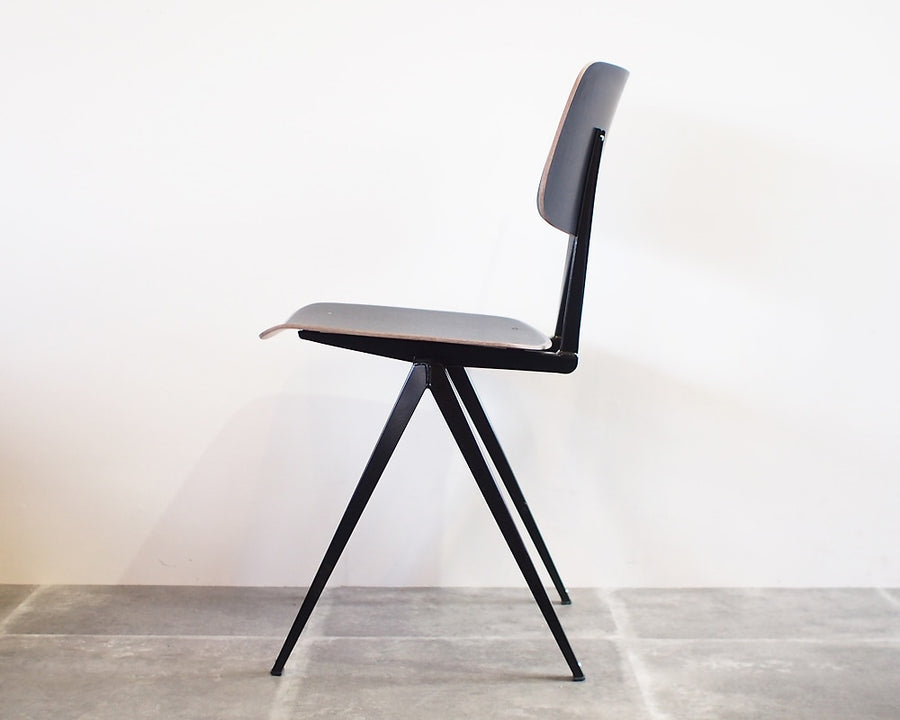 S.16 Chair Black ガルファニタス ブラック