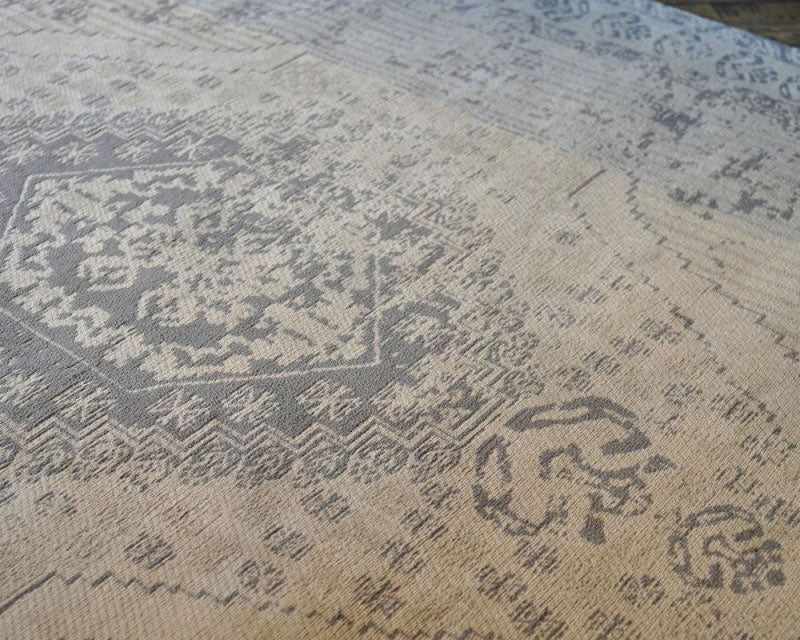 VINE YARD RUG Gray Vine Yard Rug Gray