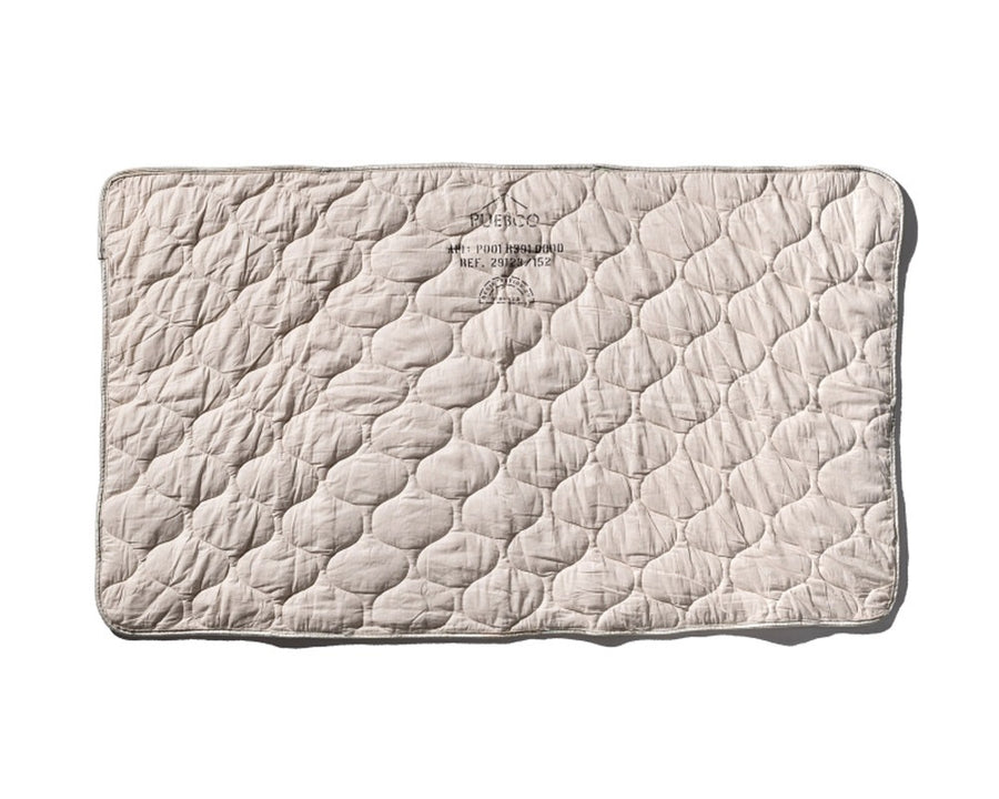 VINTAGE PARACHUTE LINE QUILTED BLANKET