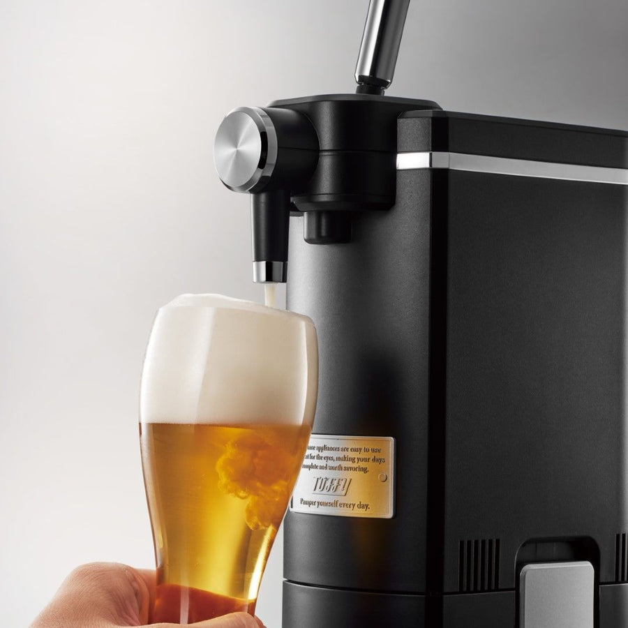 Beer cocktail server