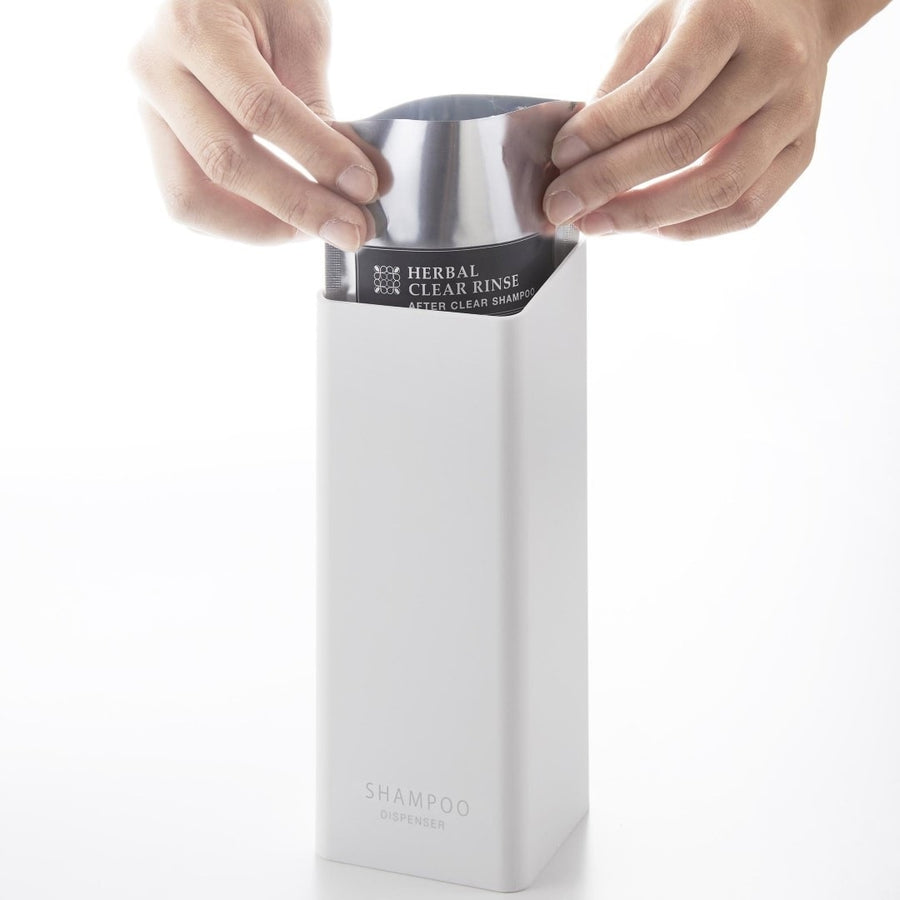 tower たっぷり洗剤が出るマグネットディスペンサー コンディショナー