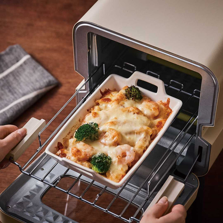 Sliding rack toaster and bread case set