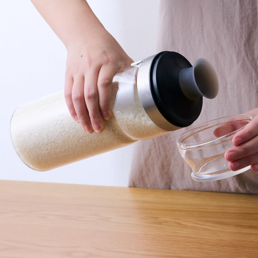 Rice storage bottle