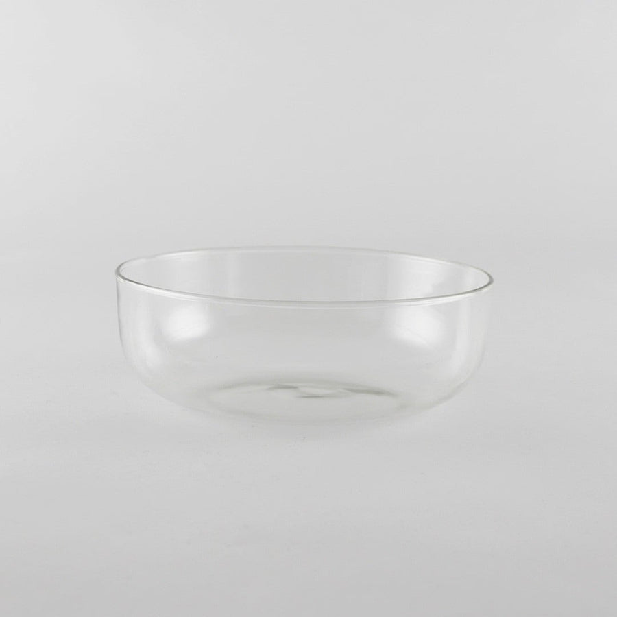 A shallow bowl with a crown glass design perfect for somen noodles.