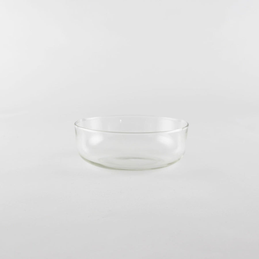A shallow bowl with a crown glass that looks great with somen noodles.