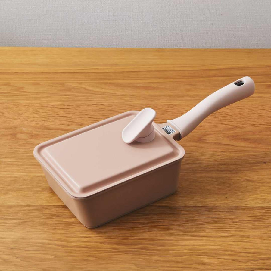 Deep square frying pan