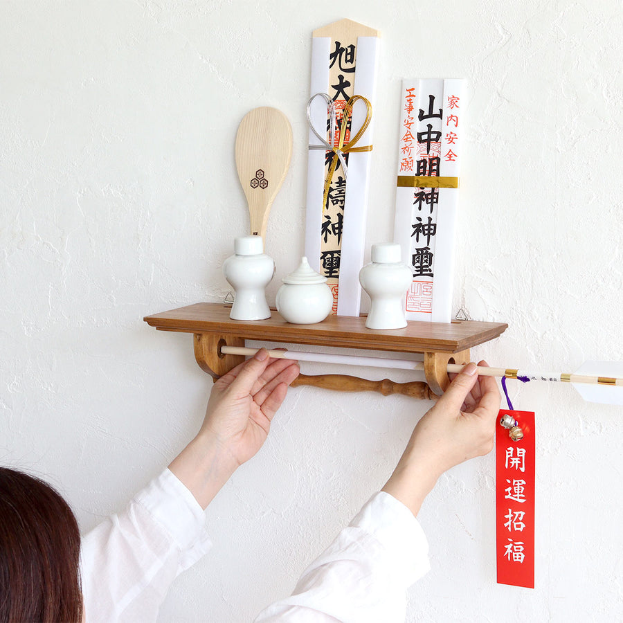 NEIN MARKE Pine Banknote Stand Shelf