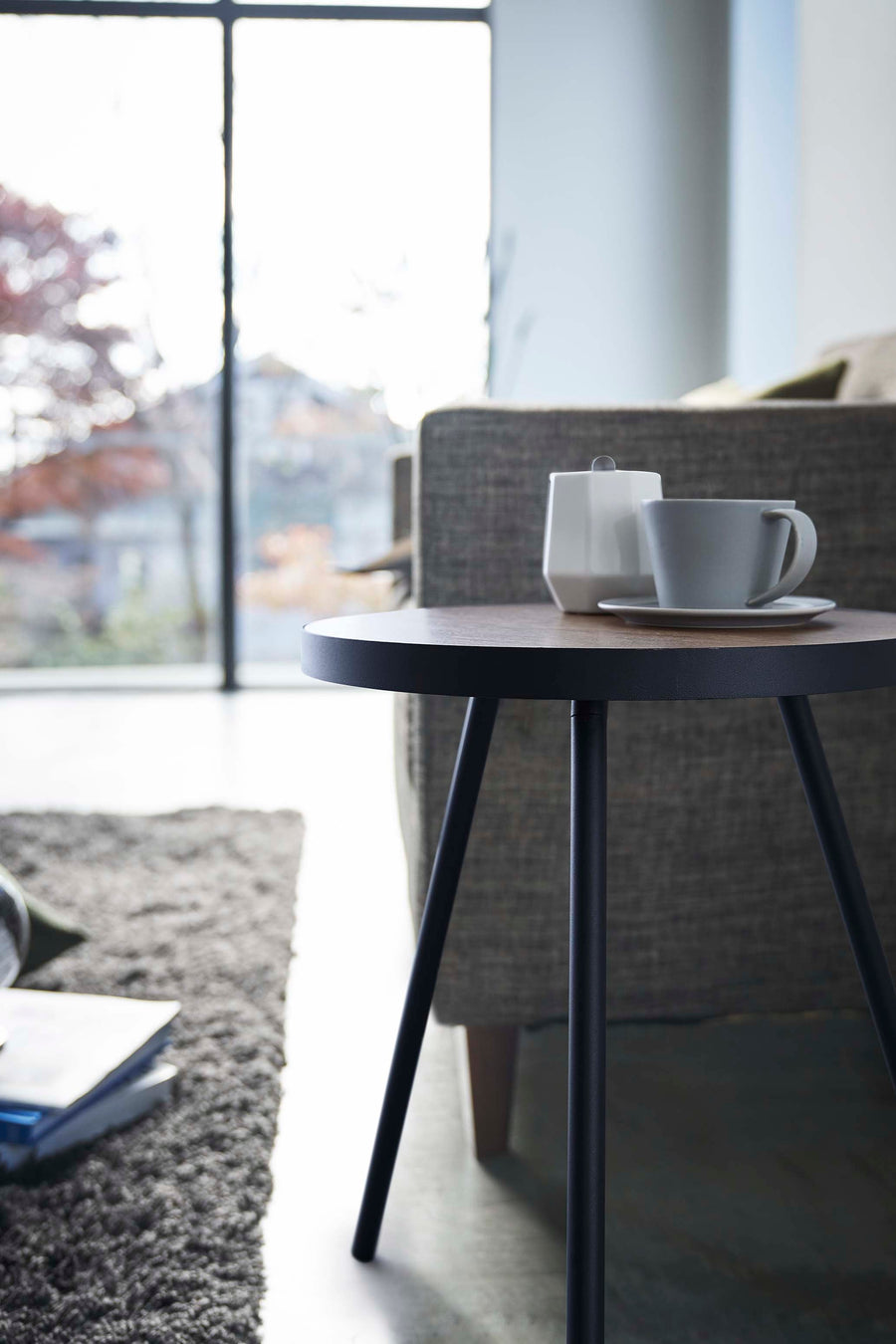 tower side table, round, black