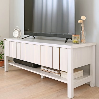 Natural wood TV stand with a natural feel (lowboard width 118cm WH)