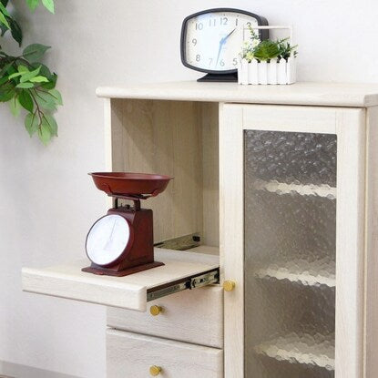 A cute and grown-up kitchen counter (70cm wide, white)