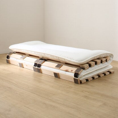 Double bed with roll-up cypress slats (COR)