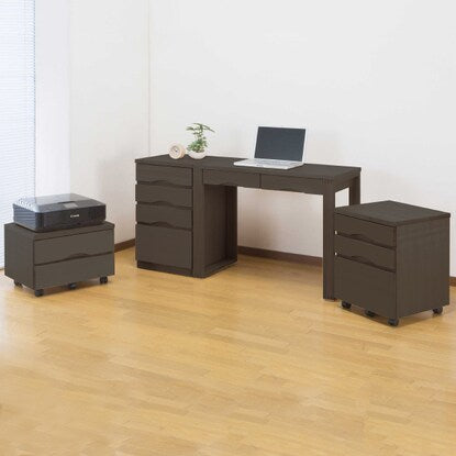 A natural wood desk with beautiful grain of ash veneer, depth 45cm (width 90cm dark brown)