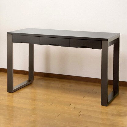 A natural wood desk with beautiful grain of ash veneer, depth 45cm (width 120cm, dark brown)