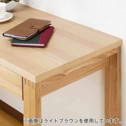 A natural wood desk with beautiful grain of ash veneer, depth 45cm (width 120cm, dark brown)