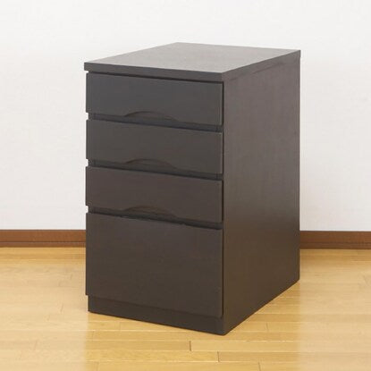 A 4-drawer natural wood cabinet with beautiful grain made of ash veneer (depth 59cm, dark brown)