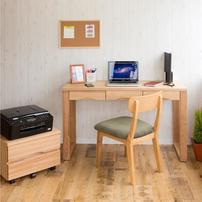 A natural wood desk with beautiful grain of ash veneer, depth 45cm (width 120cm light brown)