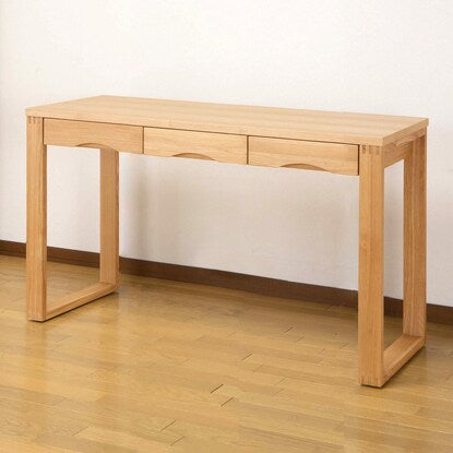 A natural wood desk with beautiful grain of ash veneer, depth 45cm (width 120cm light brown)