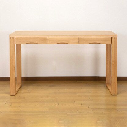 A natural wood desk with beautiful grain of ash veneer, depth 45cm (width 120cm light brown)