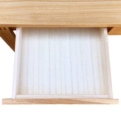 A natural wood desk with beautiful grain of ash veneer, depth 45cm (width 120cm light brown)