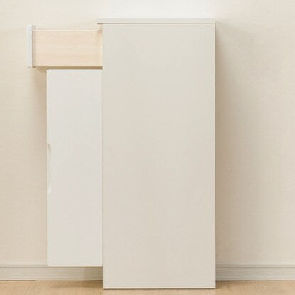 Slim counter (20cm wide) with doors that can be set in any direction