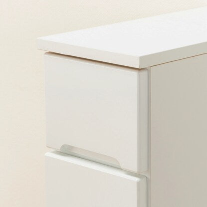 Slim counter (20cm wide) with doors that can be set in any direction