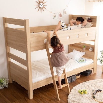 Wooden bunk bed with headboard (natural)