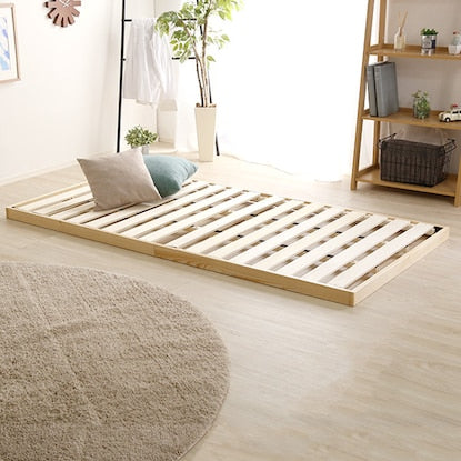 Natural wood 3-level height adjustable bed with legs and slats (S NA)