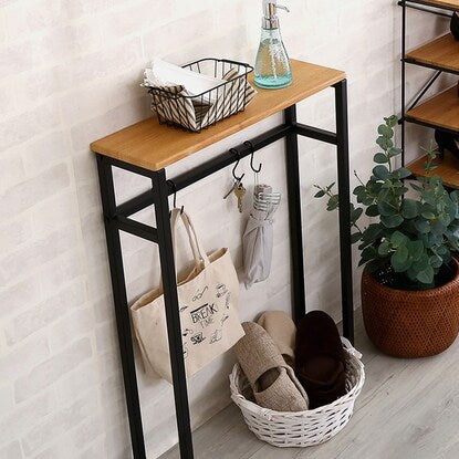 Slim and convenient console table (NA)