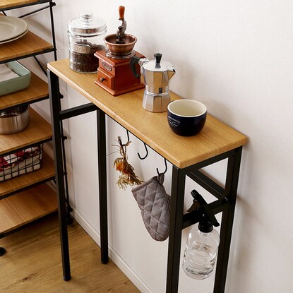 Slim and convenient console table (NA)