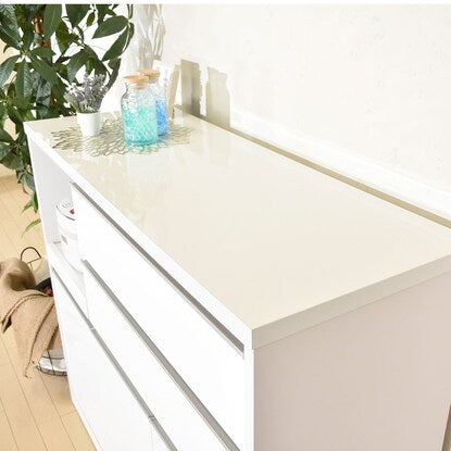 Kitchen counter with decorative back (120WH)