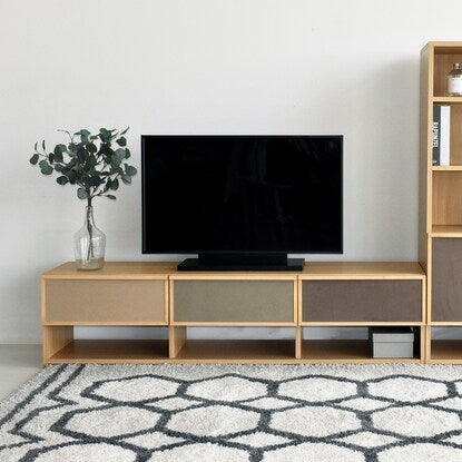 Scandinavian style TV stand (165 NA)