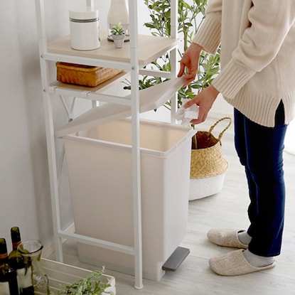 Natural-style trash can rack, space-saving type (WW)