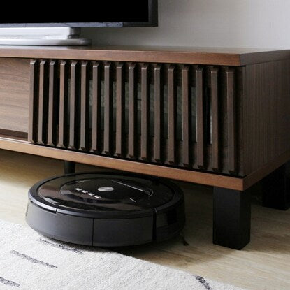 A TV stand featuring natural wood decorations (150cm wide WAL)