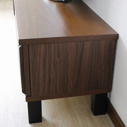 A TV stand featuring natural wood decorations (150cm wide WAL)