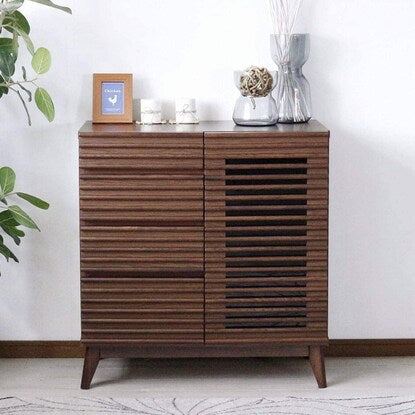 Sideboard (80 WAL) with attractive natural wood decoration