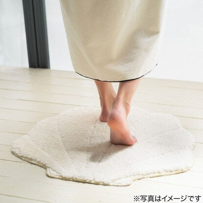 Shell-shaped bath mat (IV ND01)