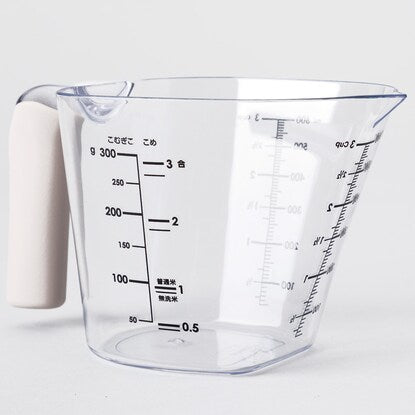 Measuring cup with horizontal top and bottom (600ml)