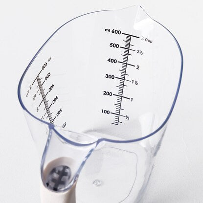 Measuring cup with horizontal top and bottom (600ml)