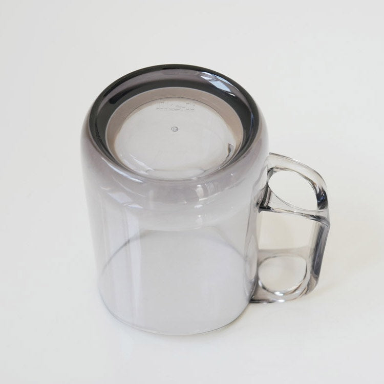 Water-draining stand mug, gray