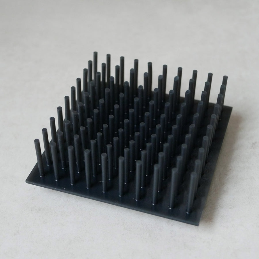 Pointy Black