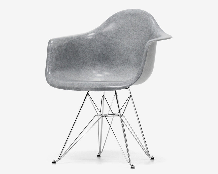 Fiberglass Arm Shell Chair GHOST ゴースト