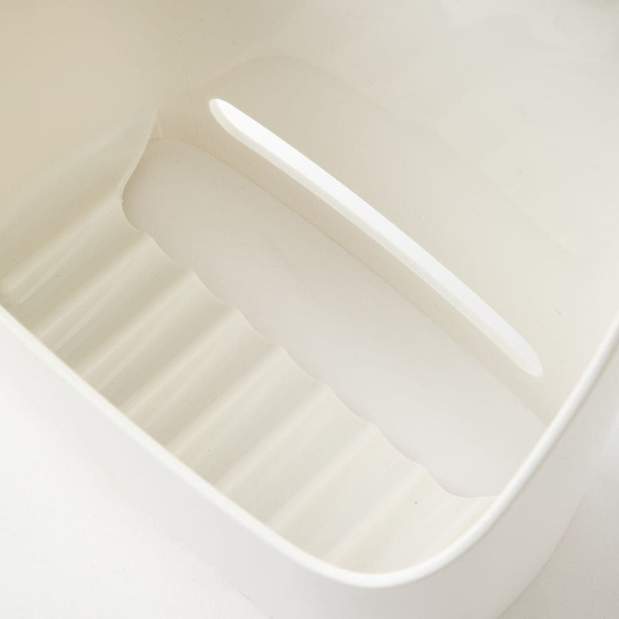 Towel bar basket, white