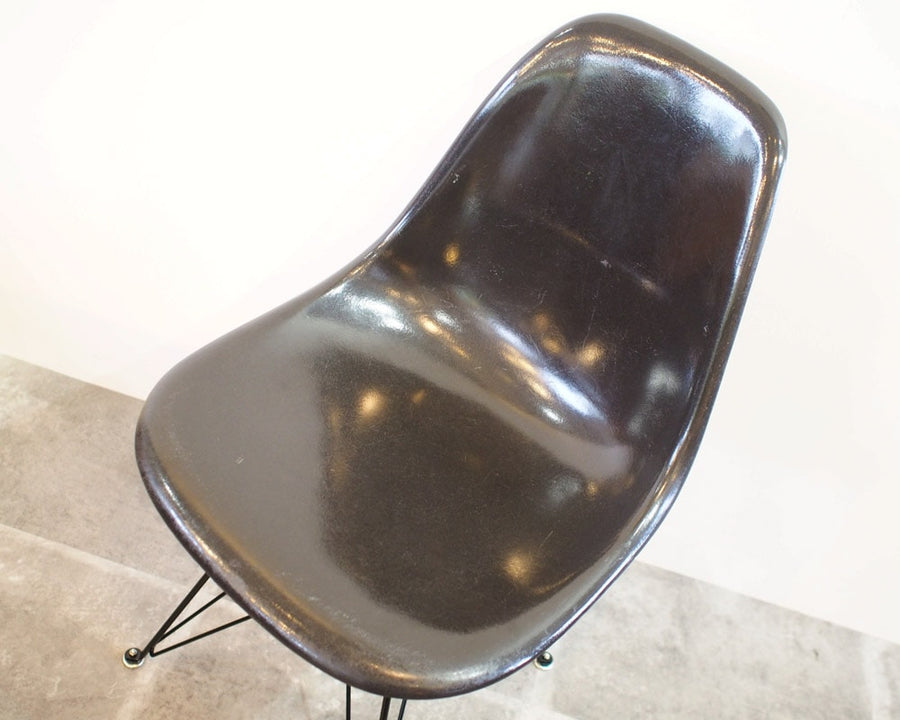 Eames side shell chair チャコール